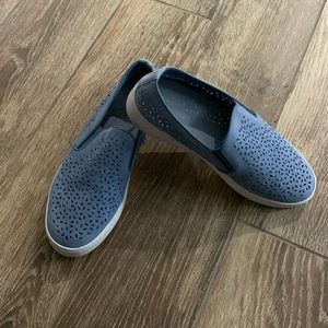 Vionic 8M slip on casual shoe